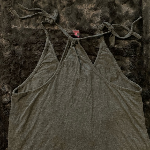 Sunshine & Whiskey Tank - Picture 2 of 3